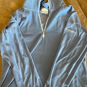 Columbia sweatshirt